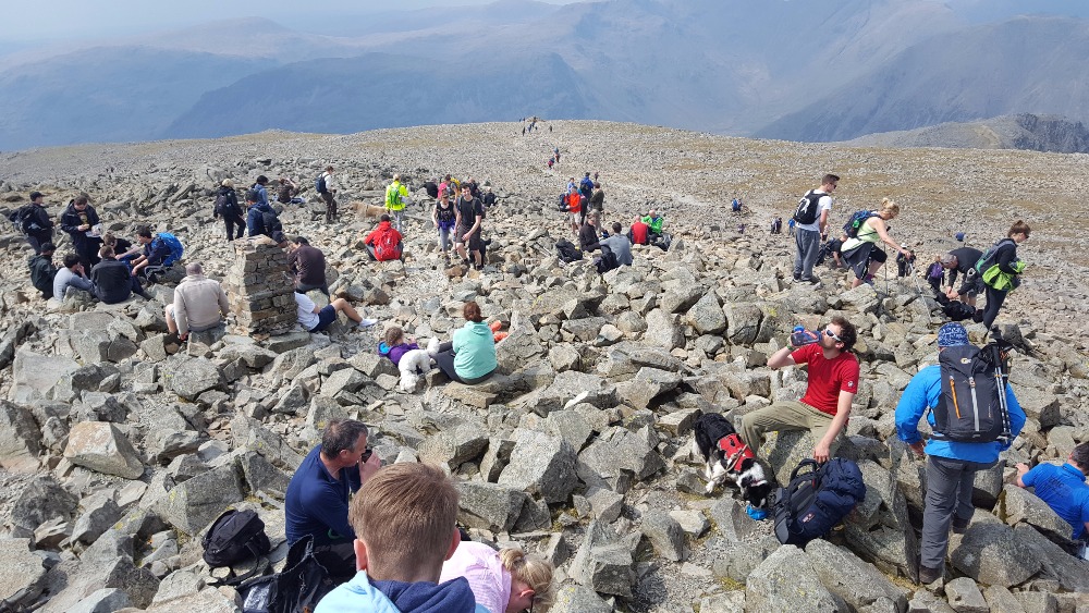 Obložený vrch Scafell Pike.
