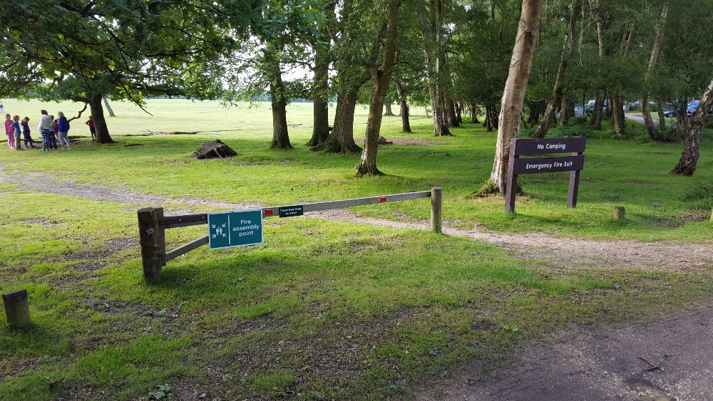 Kemp v NP New Forest a jeho assembly point.